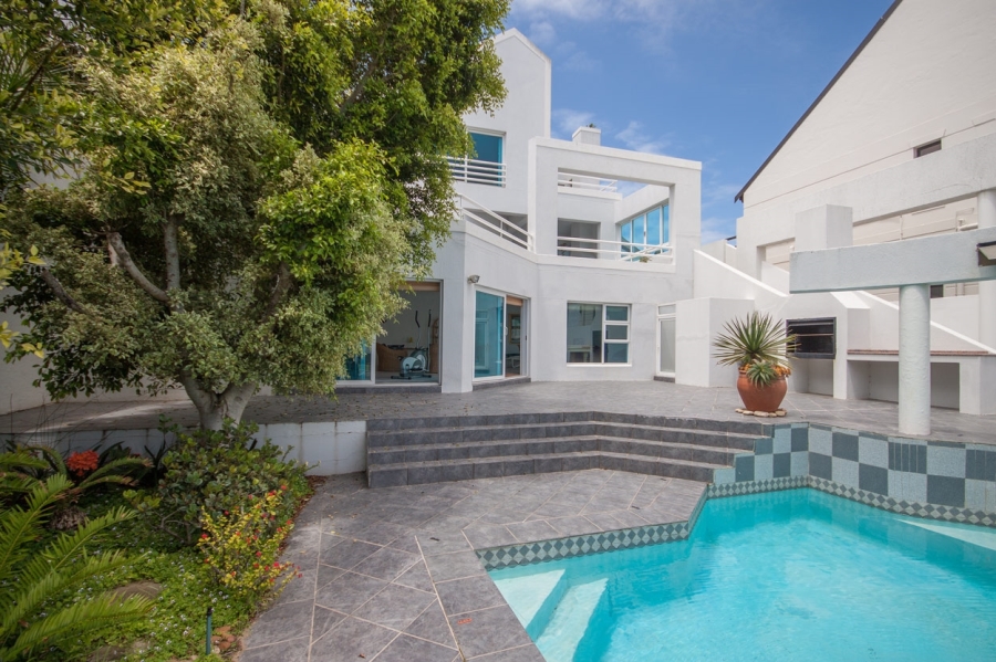 5 Bedroom Property for Sale in Royal Alfred Marina Eastern Cape